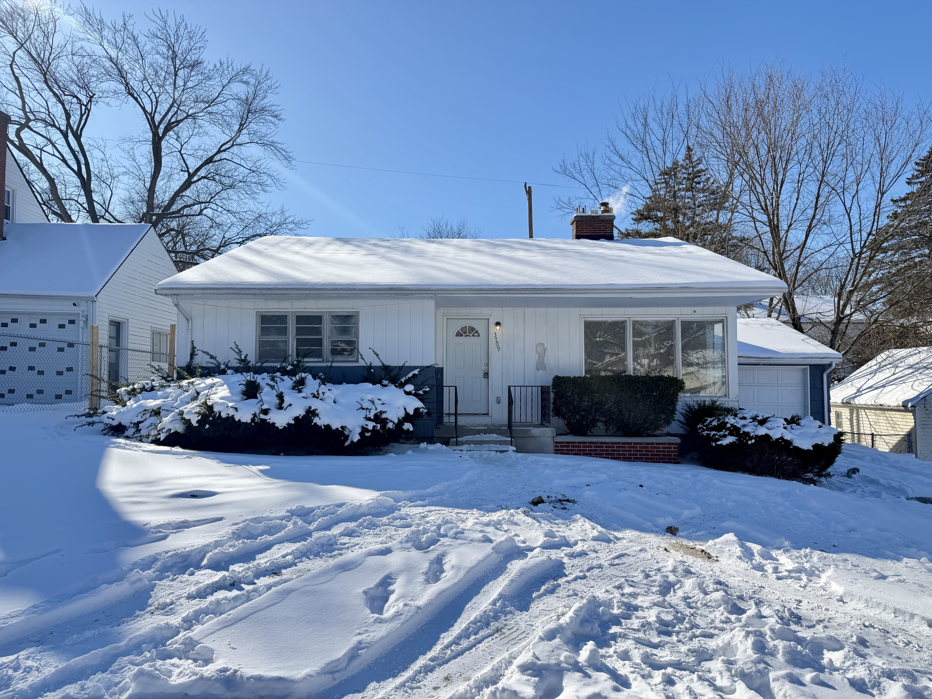 3709 Brentwood Drive